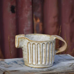 Lechero cerámica gres hecho a mano con acabado natural, pieza artesanal única — Moretto Cerámica